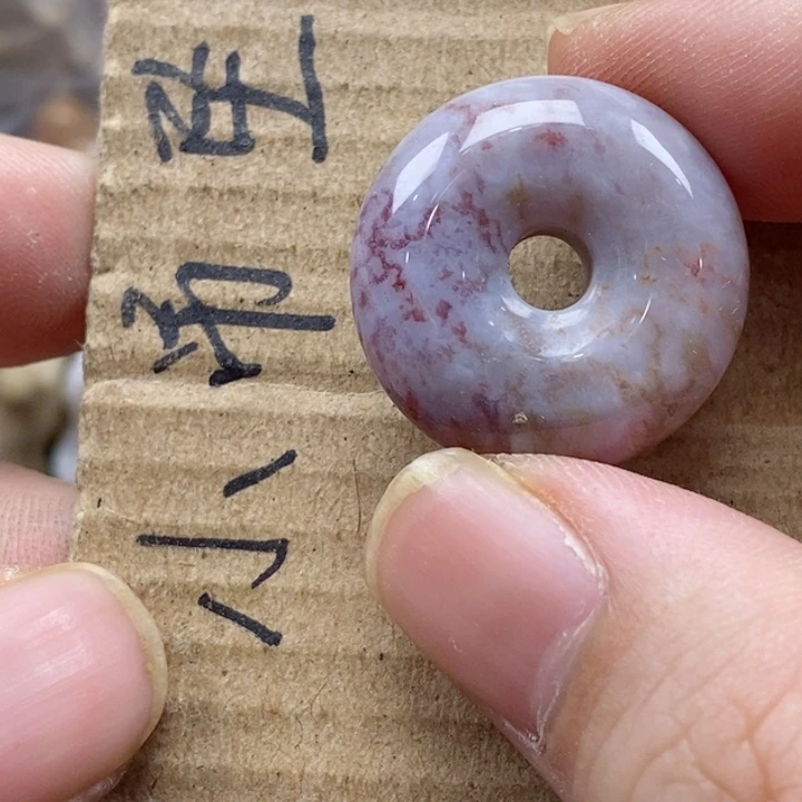 硅化珊瑚（珊瑚玉）颈饰未镶嵌明*逸