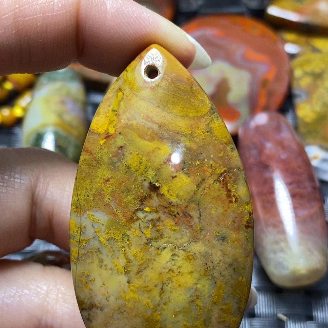 玛瑙/玉髓颈饰未镶嵌