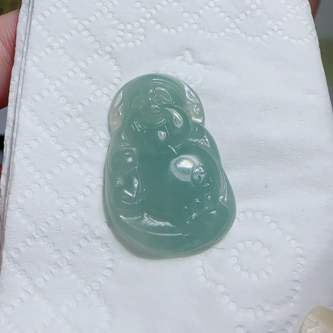 翡翠未镶嵌颈饰财爷