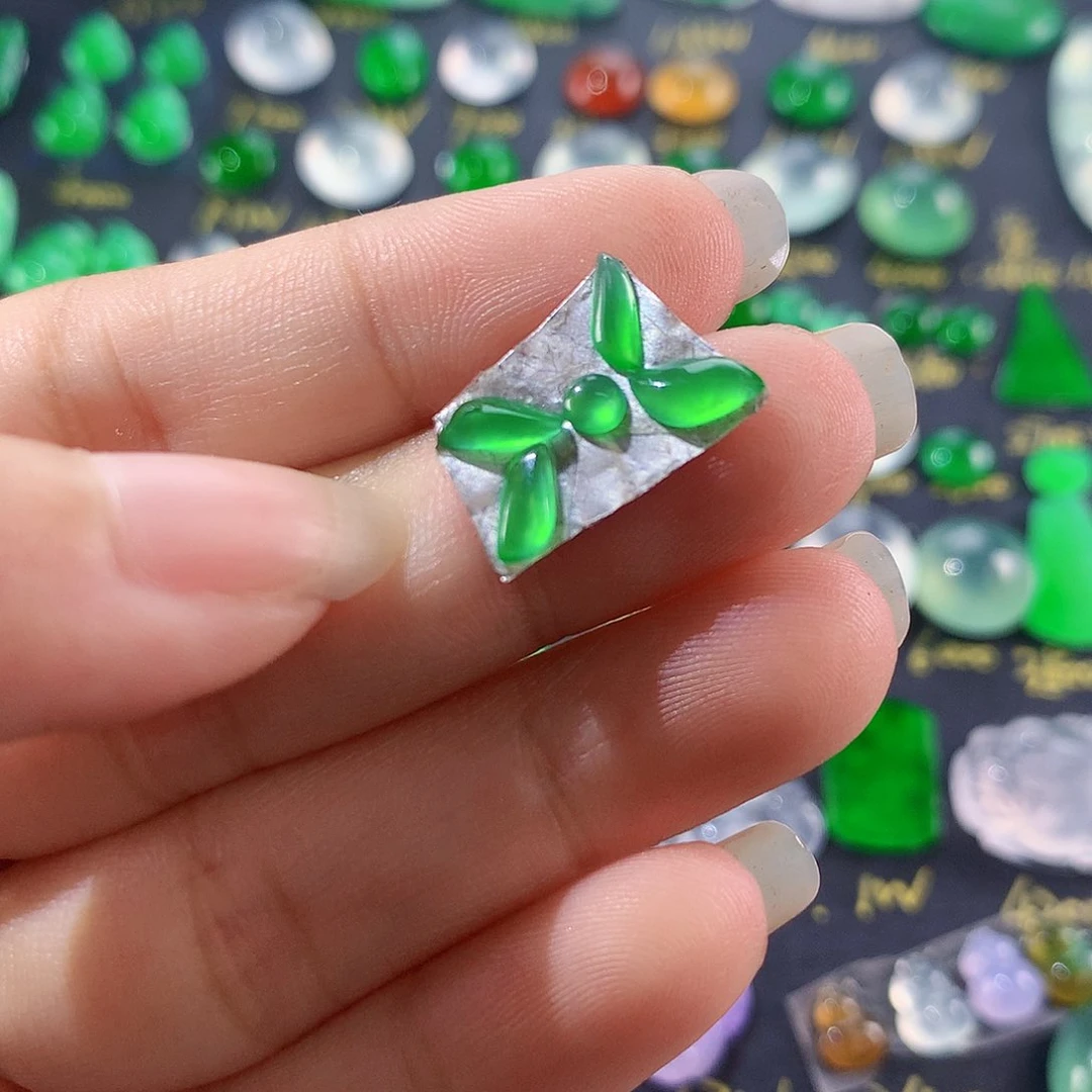 【闪购商品】翡翠颈饰未镶嵌随行5个