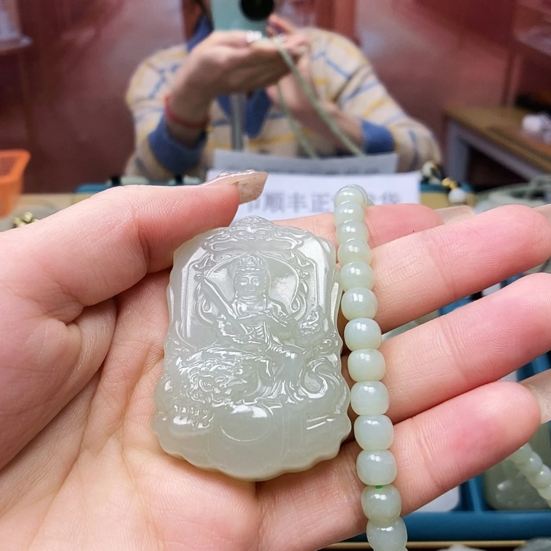 和田玉颈饰未镶嵌小*