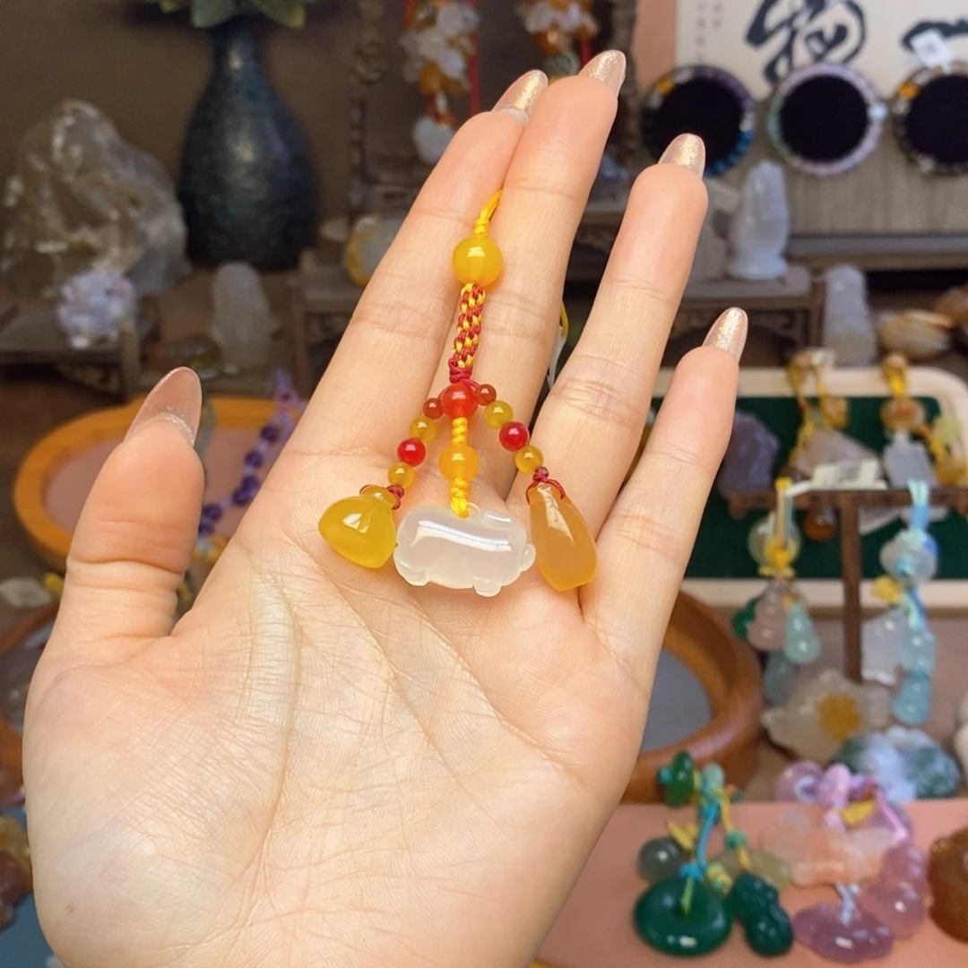 玛瑙/玉髓未镶嵌车挂挂件