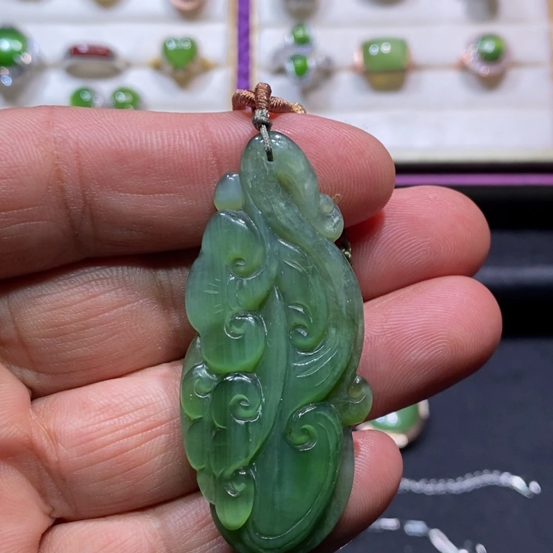 和田玉（碧玉）未镶嵌珠宝半成品碧玉猫眼吊坠裸石