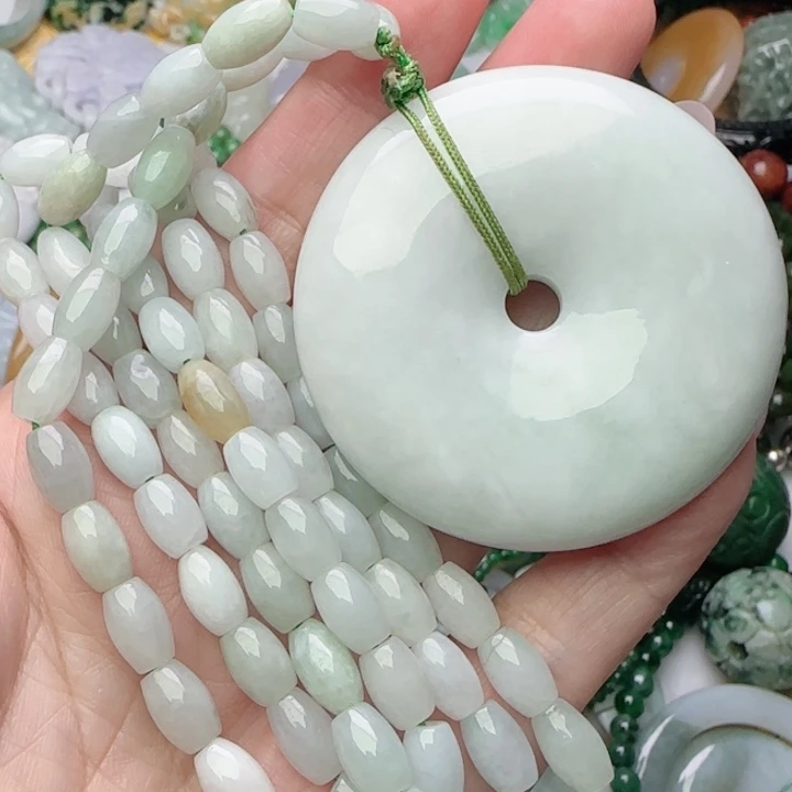 翡翠未镶嵌颈饰天然A货