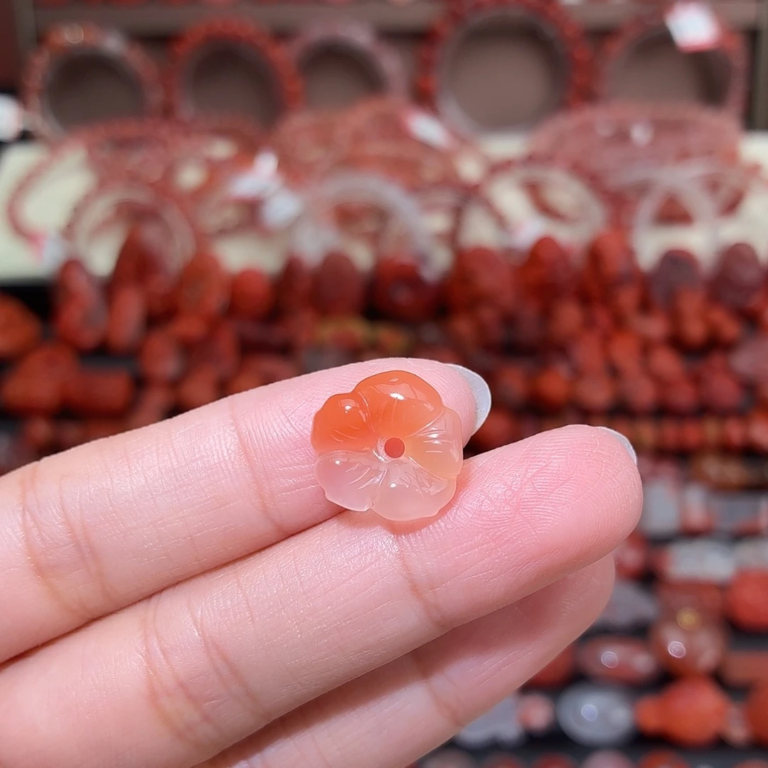 南红玛瑙未镶嵌颈饰