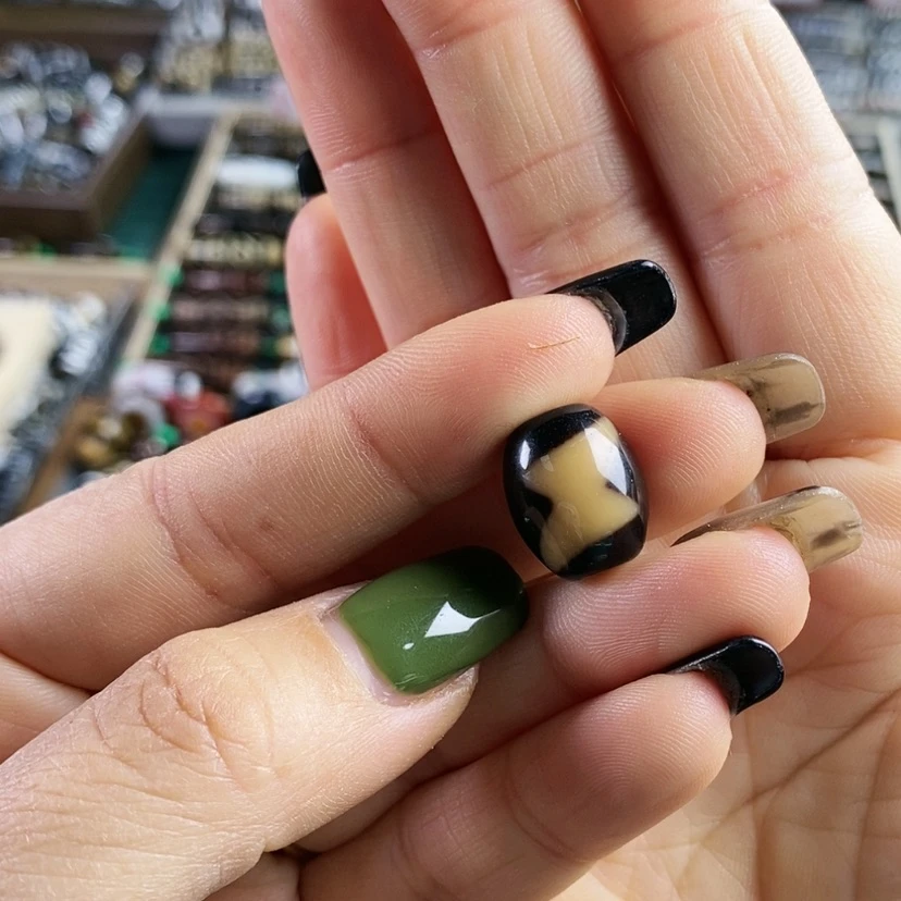 【闪购商品】玛瑙/玉髓（覆膜）散珠无***