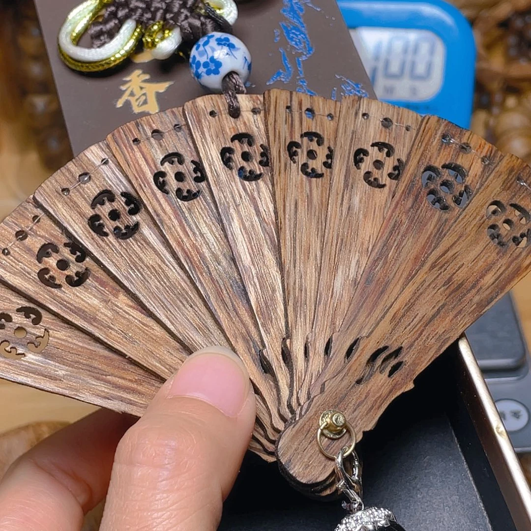 @***聂沉香越南芽庄车挂扇一把