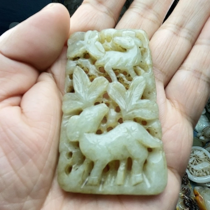 和田玉（青白玉）未镶嵌颈饰