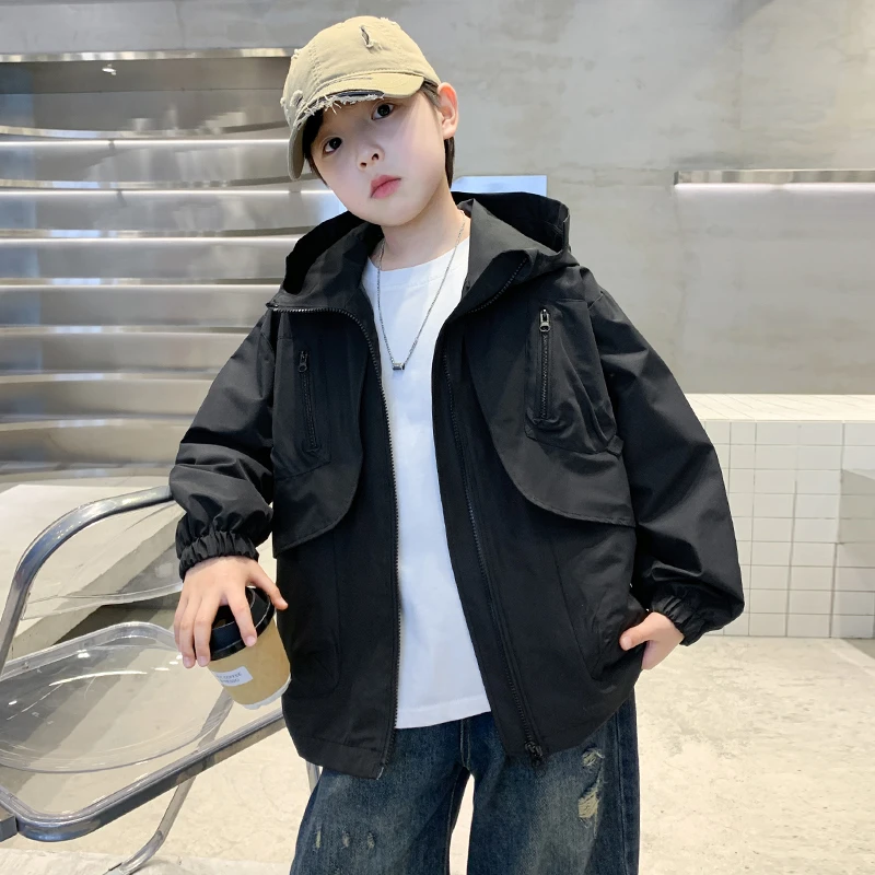 男童外套春秋款2025新款儿童春装冲锋衣中大童春季风衣洋气酷帅潮