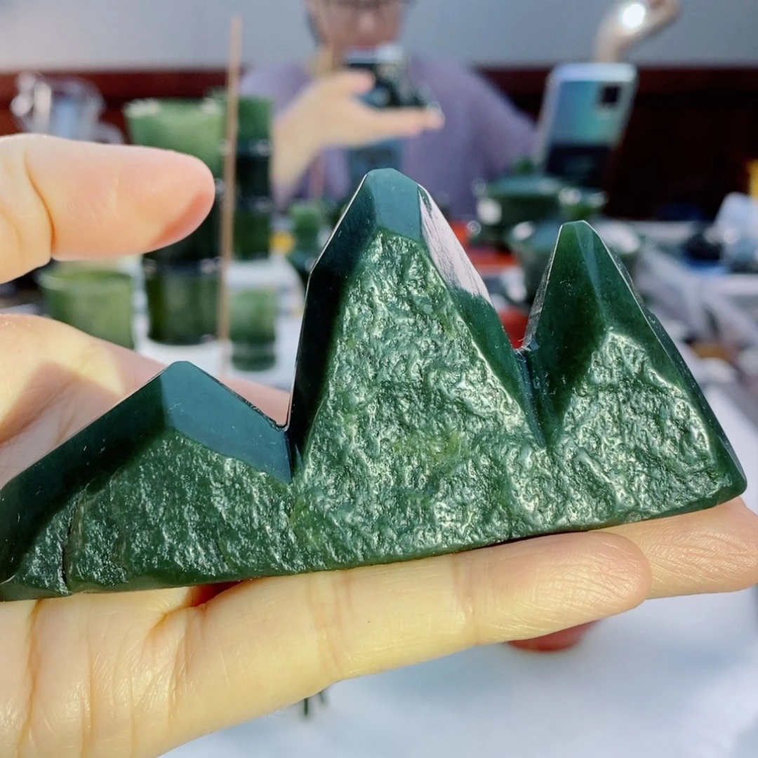 未镶嵌和田玉摆件