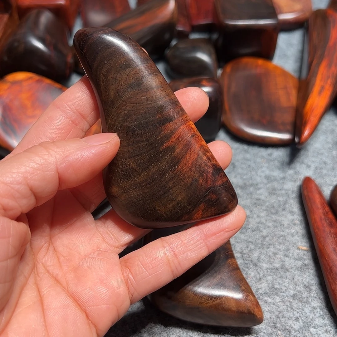 蓝***海交趾黄檀（大红酸枝）