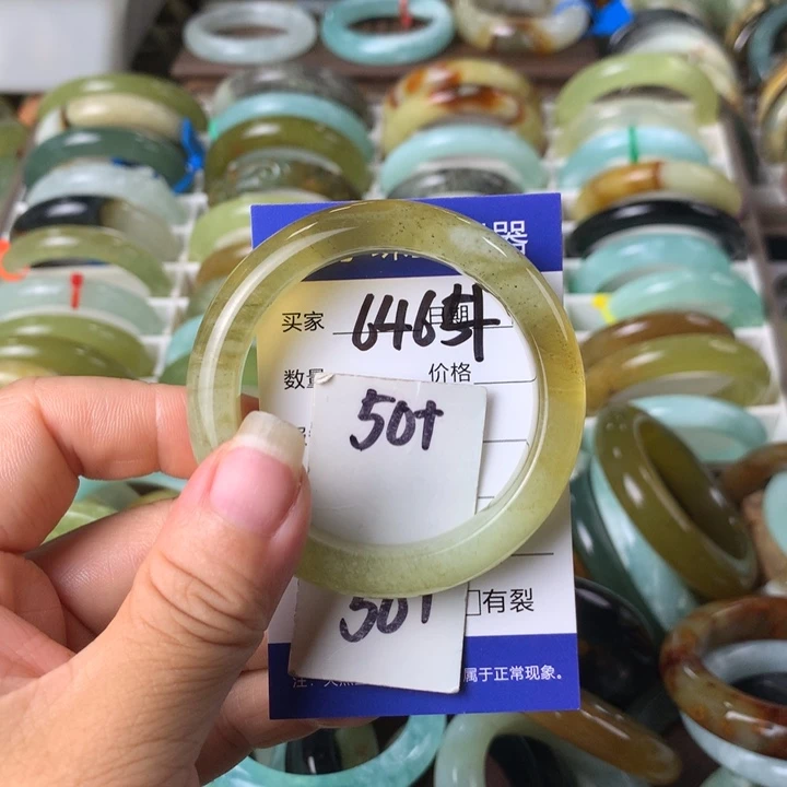 蛇纹石玉未镶嵌手镯6464
