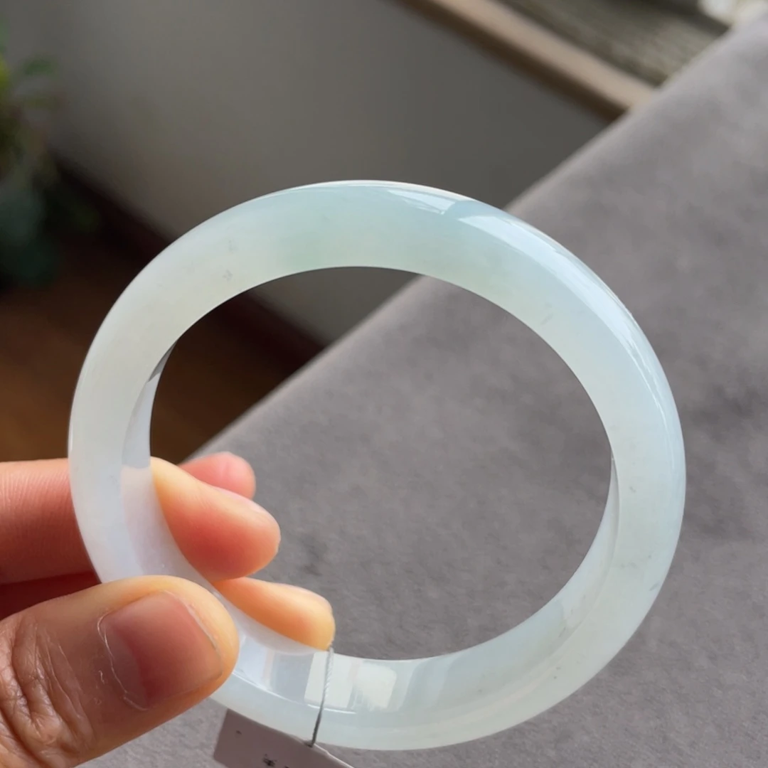 翡翠未镶嵌手镯白月光