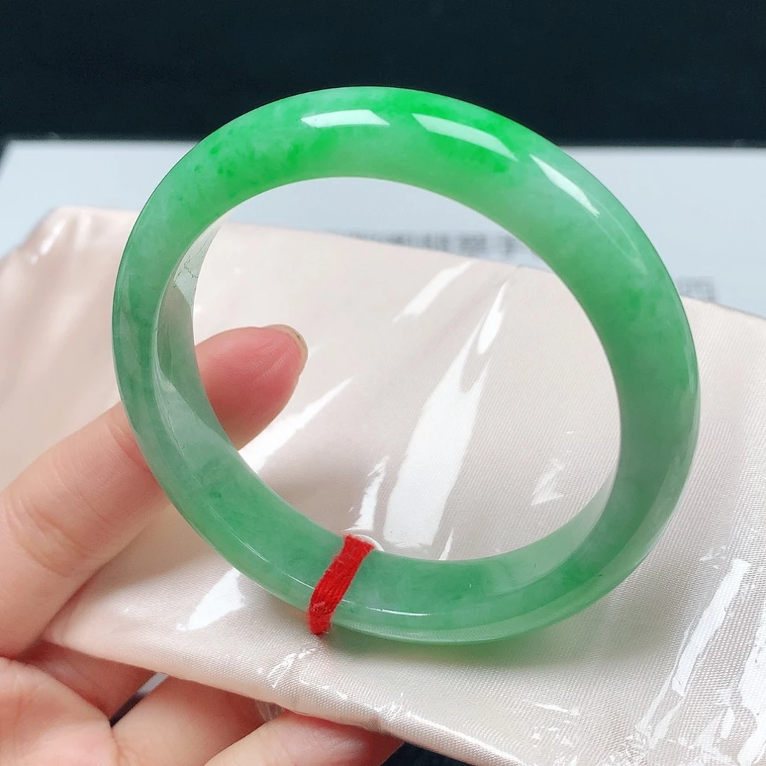 翡翠未镶嵌手镯1529