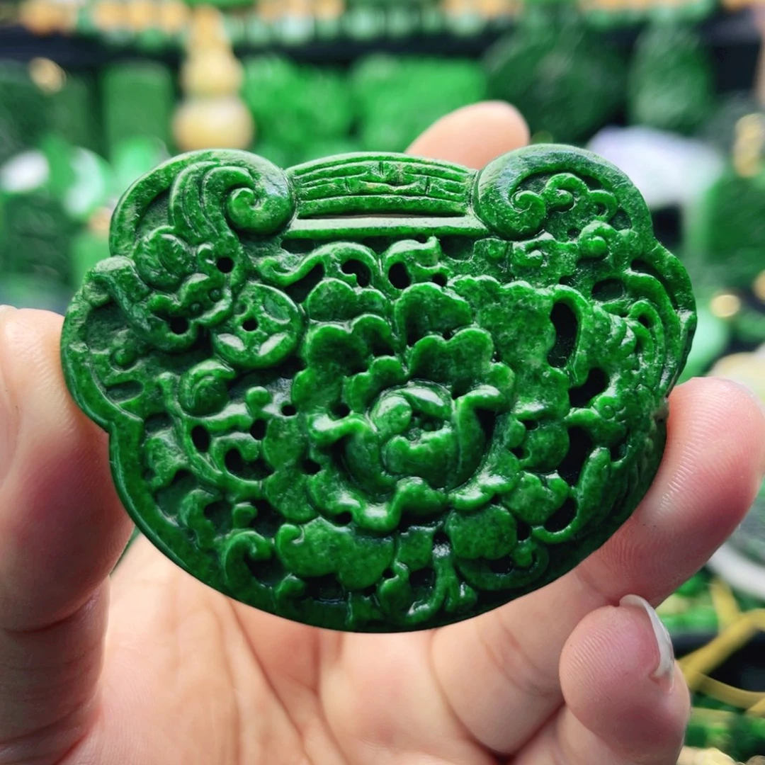 翡翠未镶嵌颈饰吊坠