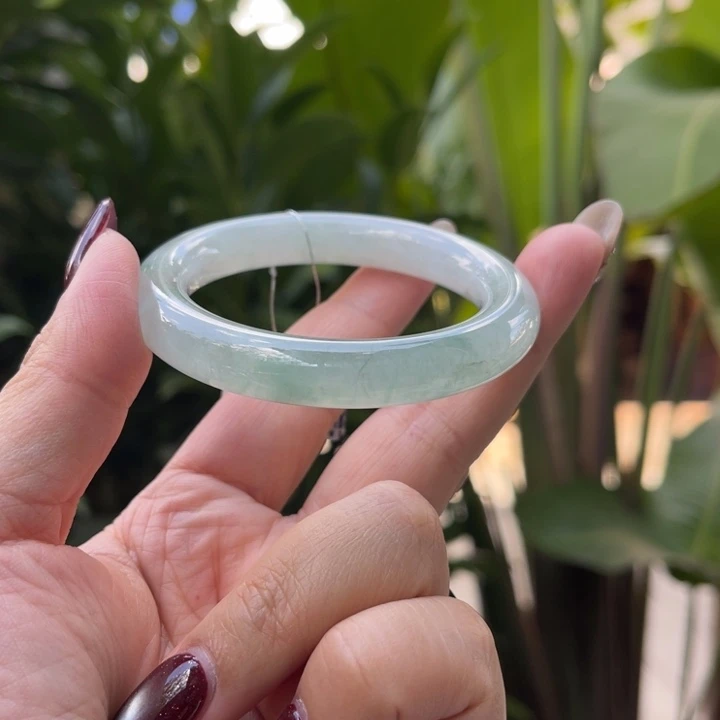 【闪购商品】翡翠手镯未镶嵌50.5圆条