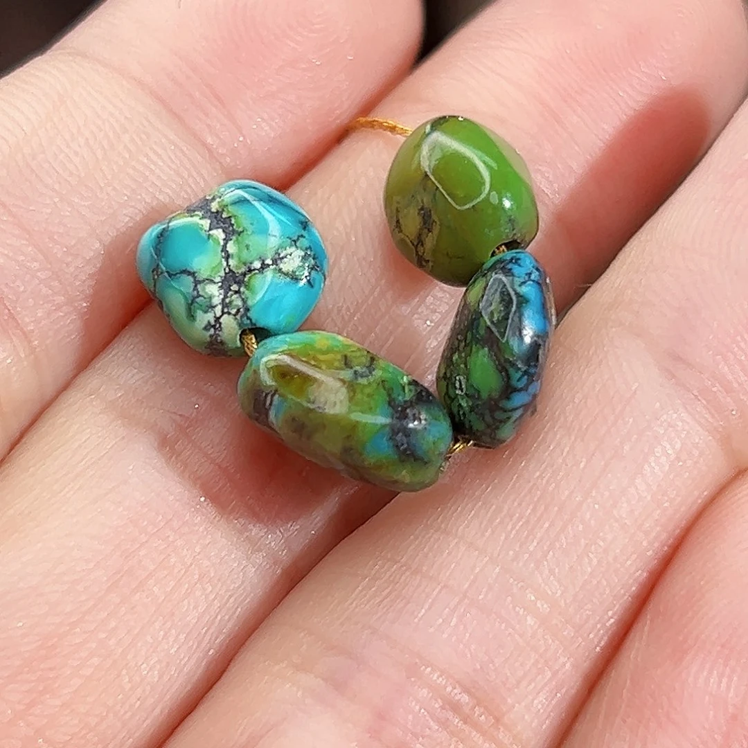 绿松石未镶嵌珠宝奇石