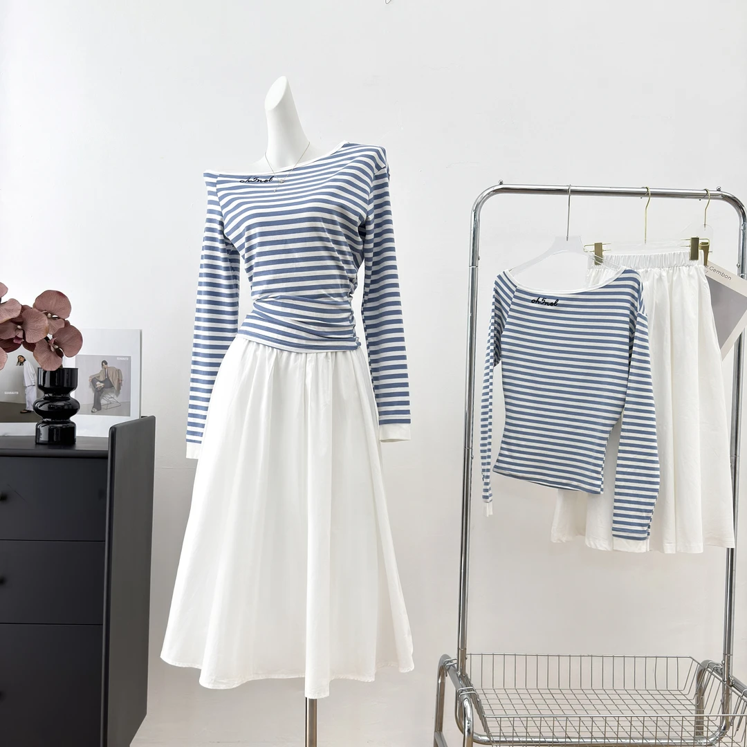 轻奢气场强大女装爆款字母条纹长袖T恤+高腰半身裙套装洋气衣服女