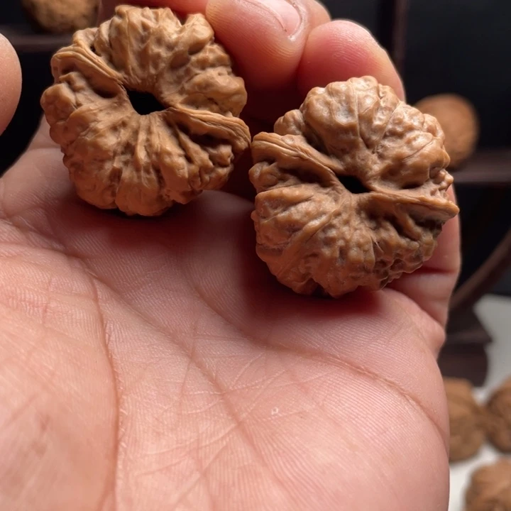 文玩核桃把件那*行蛤蟆头35