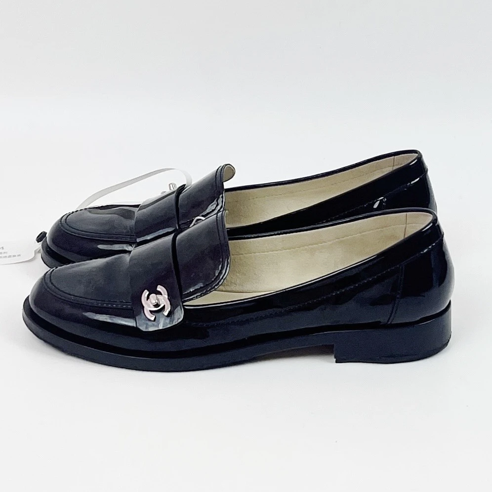 95新 Chanel/香奈儿 38.5码 黑色漆皮logo乐福鞋 xz0014