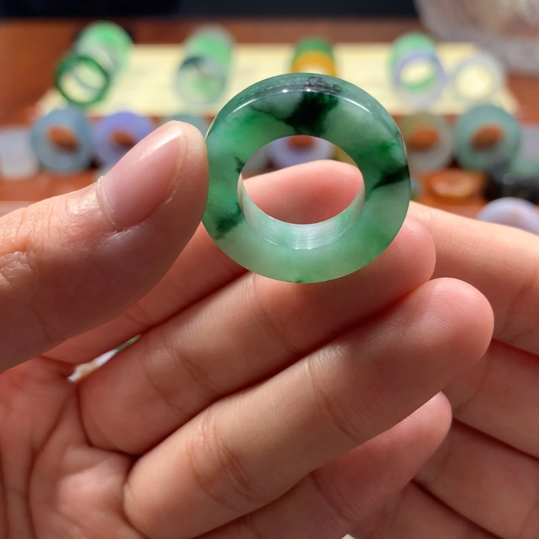 定制翡翠未镶嵌T*微瑕