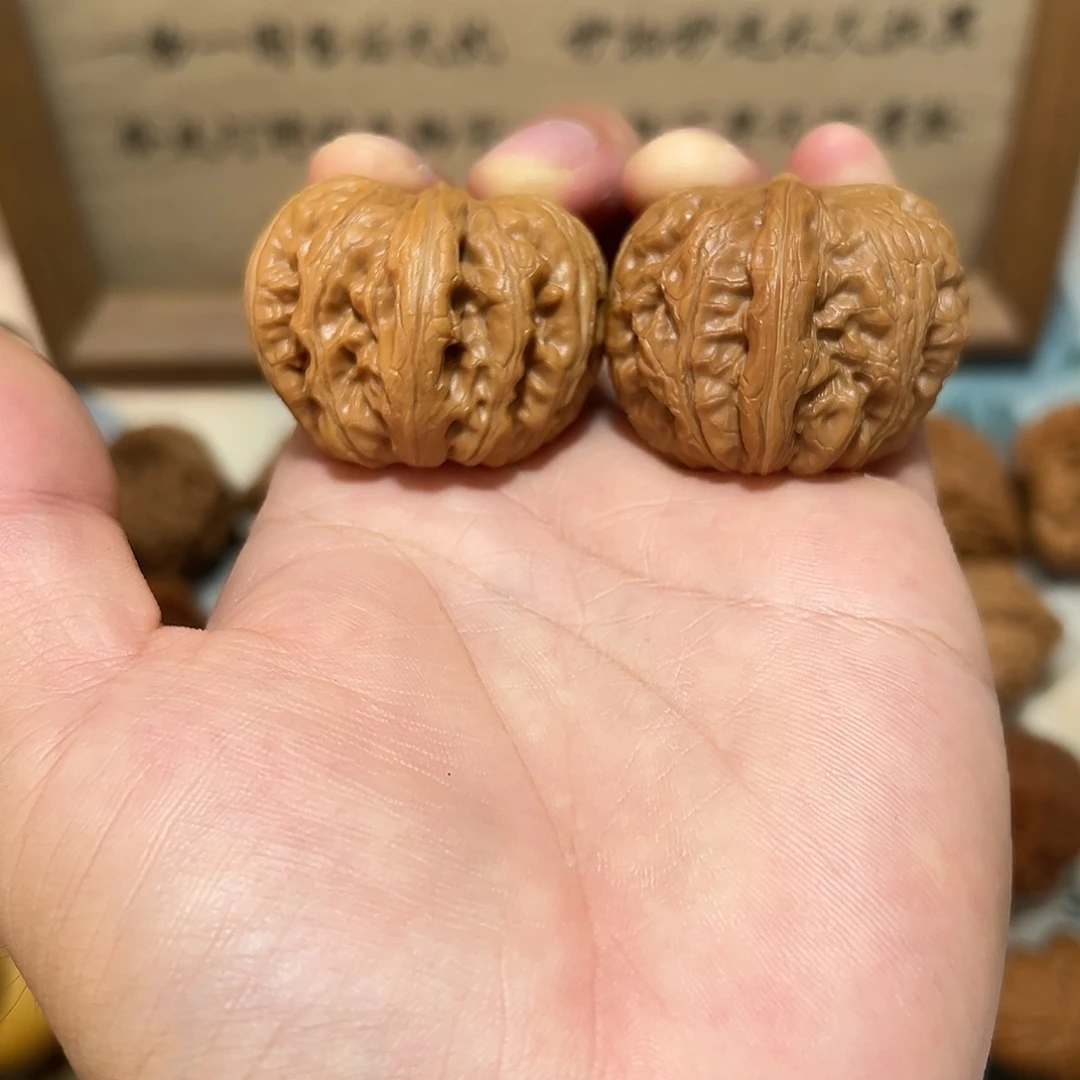 39号文玩核桃41尺平谷元宝