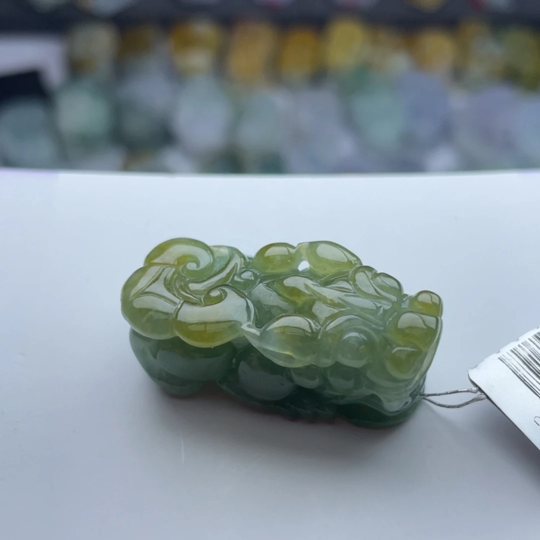 翡翠颈饰未镶嵌貔貅