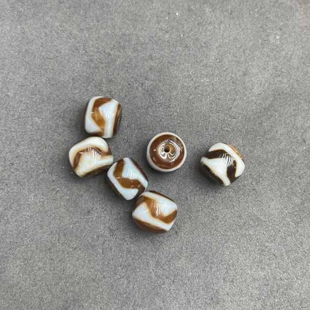 B398-天珠玛瑙虎牙单珠多样性发一件0054