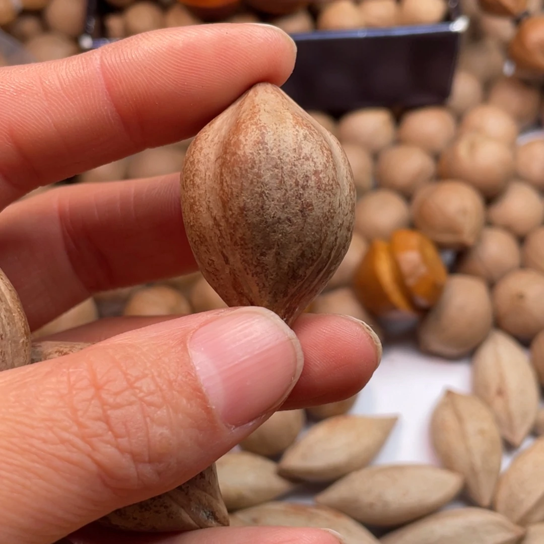 绿***风手串/手链橄榄核2.5四花半斤