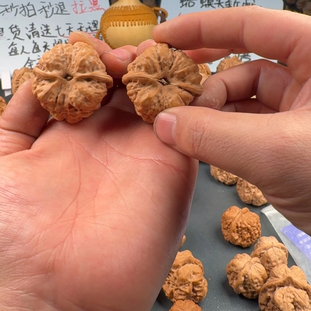 福***塔吊坠文玩核桃蛤蟆的眼睛是真的好看啊我的