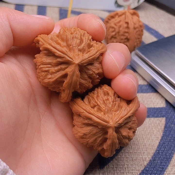 吊坠文玩核桃?****?三棱