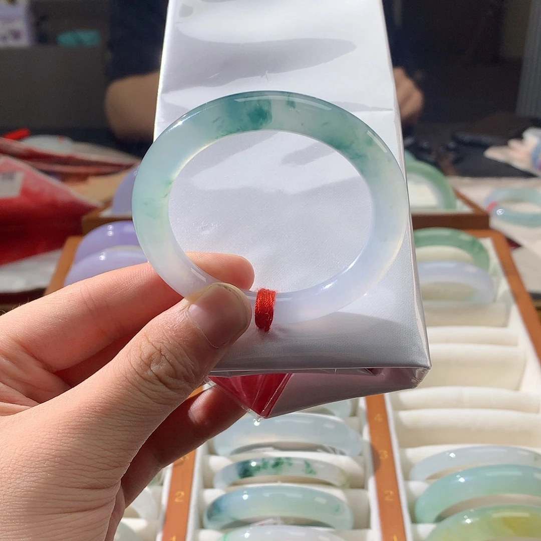 未镶嵌手镯翡翠冰蓝花
