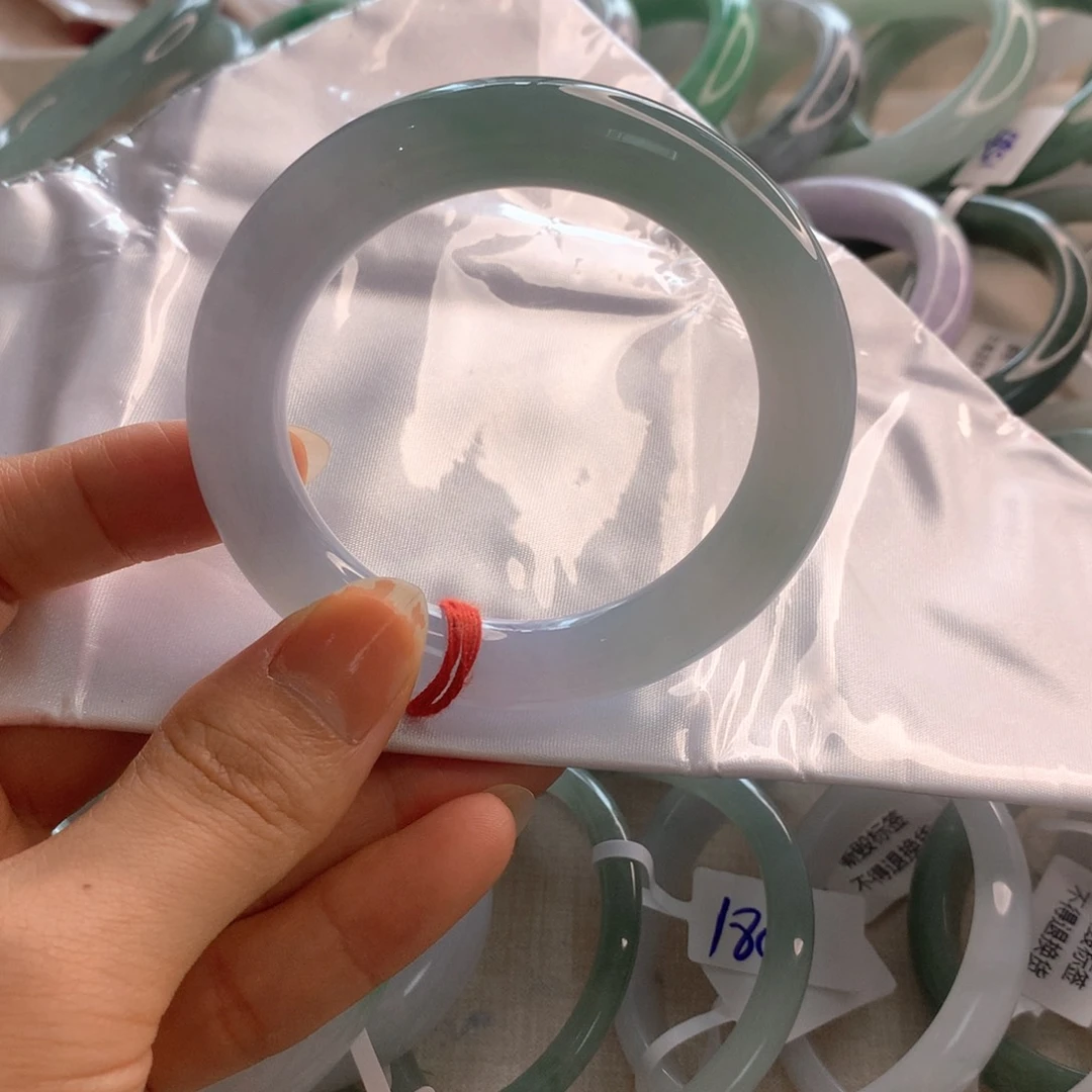 翡翠手镯未镶嵌圆条52.8