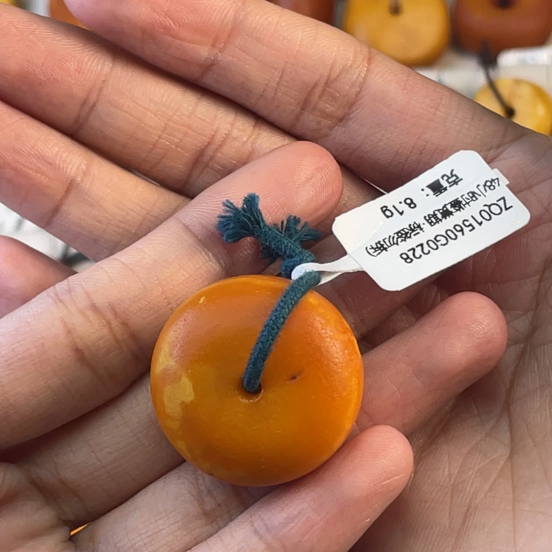 琥珀颈饰未镶嵌不****卡