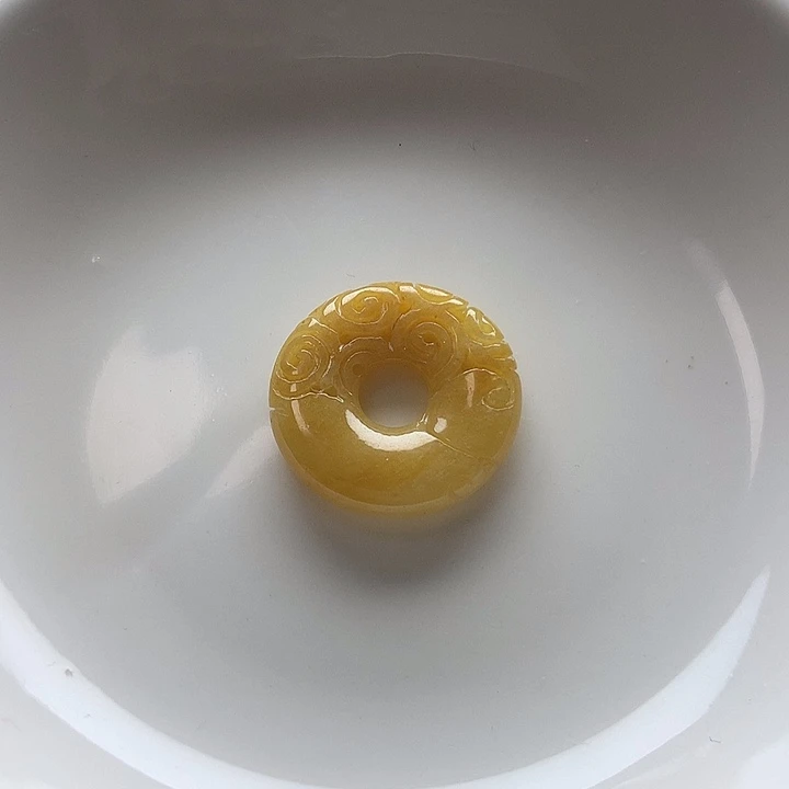 翡翠未镶嵌挂件平安扣1个