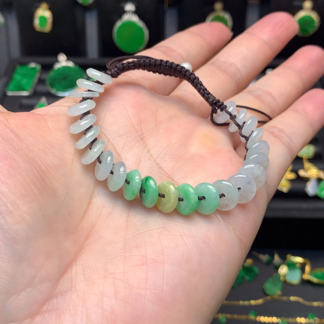 翡翠未镶嵌手链有瑕疵