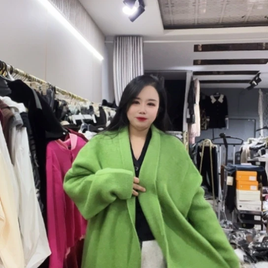 绿色针织大开衫福利清版