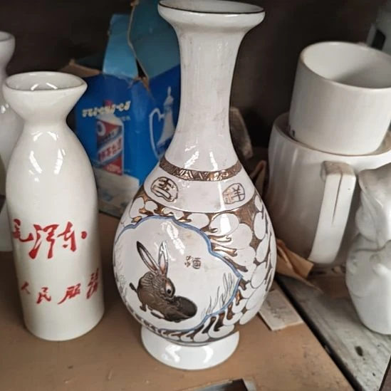 摆件陶瓷盘子碗啥都有