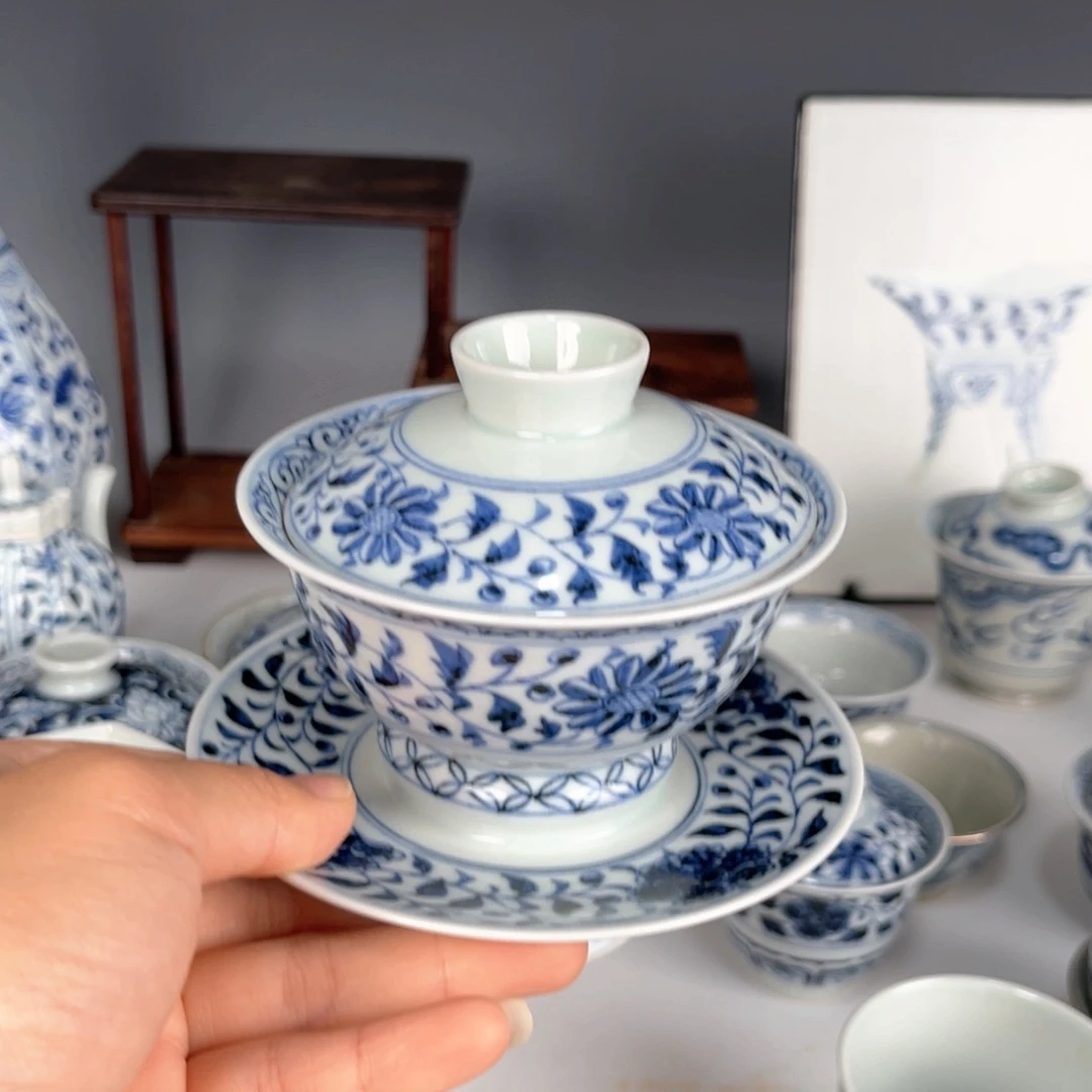 宋***宋青花三才扁菊盖碗