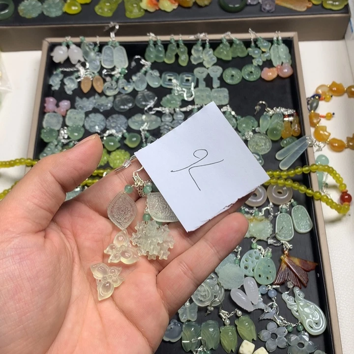 河***蛇纹石玉合金耳钉