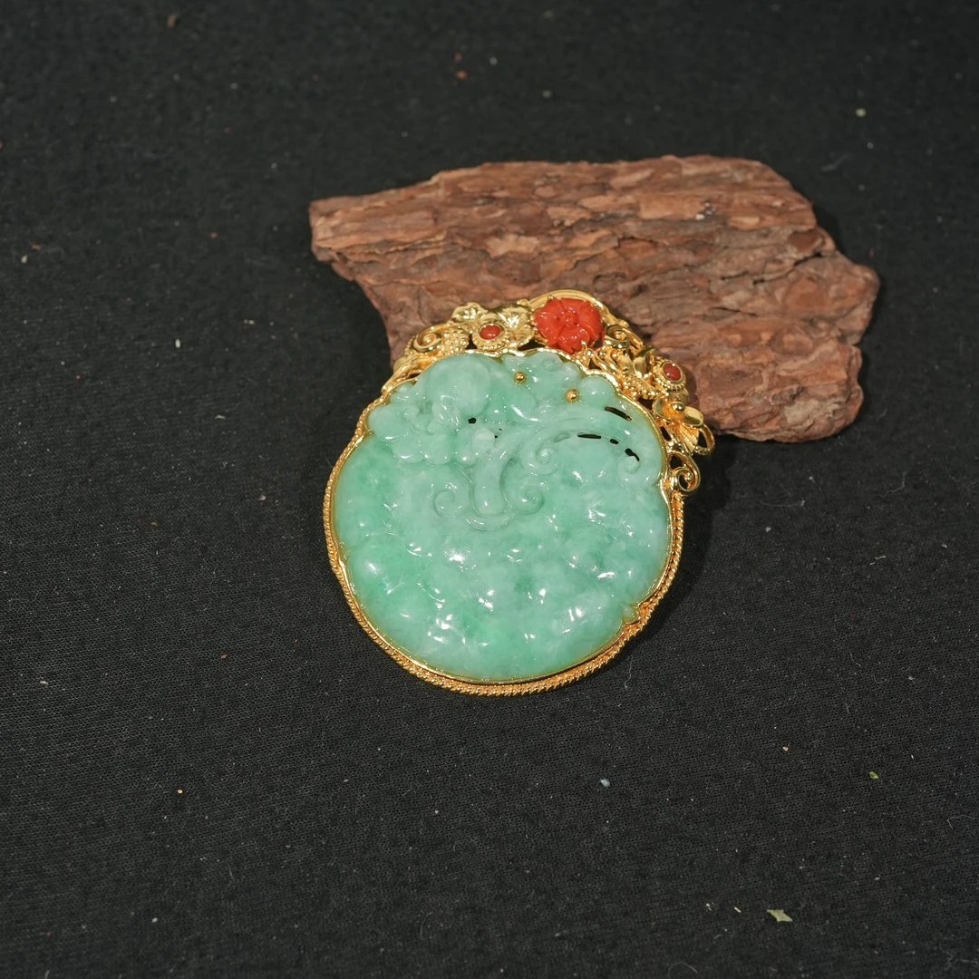 12.28香港王老板-翡翠吊坠5e928