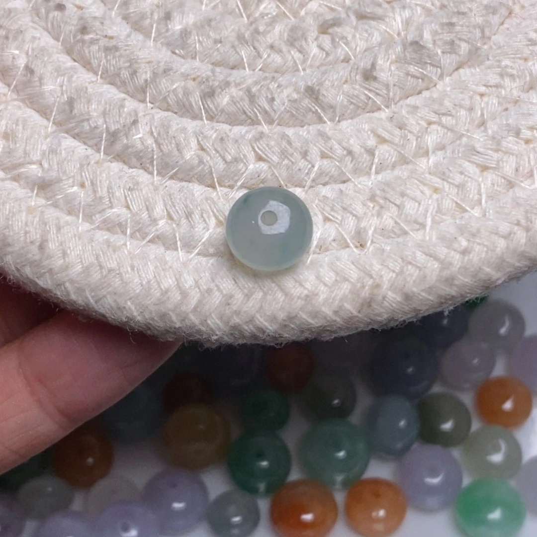 翡翠散珠9.2×6天然翡翠A货