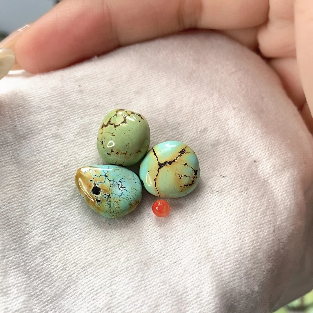 南红玛瑙未镶嵌珠宝奇石