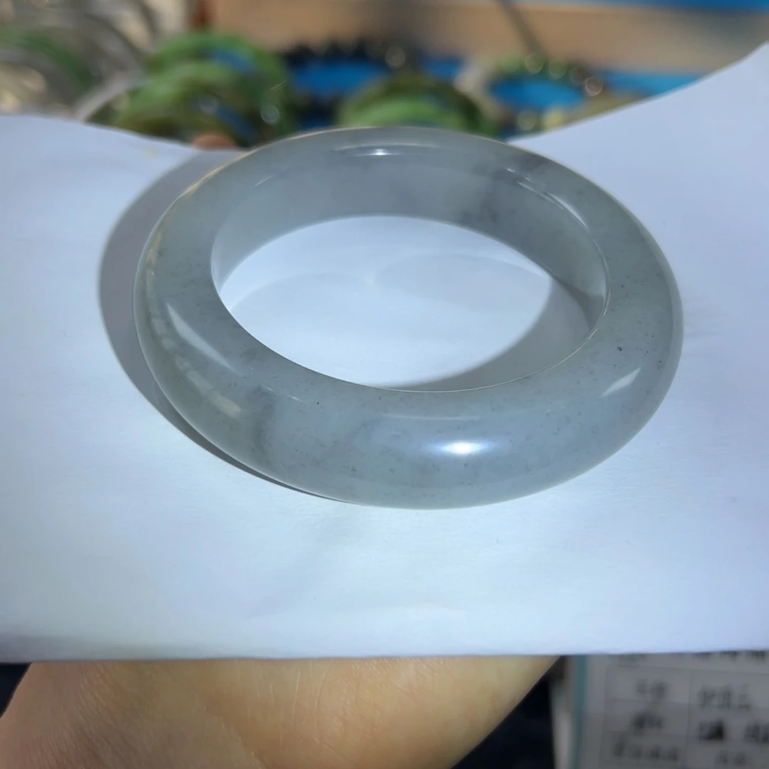 和田玉未镶嵌手镯-青花宽胎