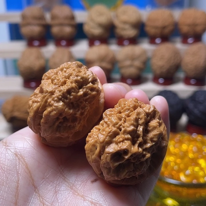 文玩核桃吊坠麒麟2