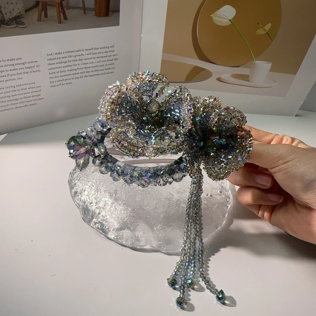 B6111编号紫莹轻奢发饰《燕尾夹》