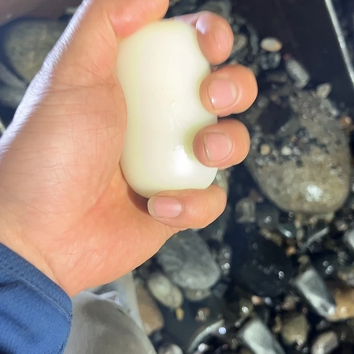 未镶嵌和田玉（糖玉）珠宝奇石