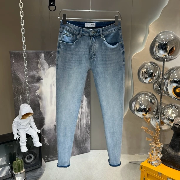 牛仔裤男休闲长裤炸街痞帅裤子潮牌高端复古水洗浅色锥形小脚裤