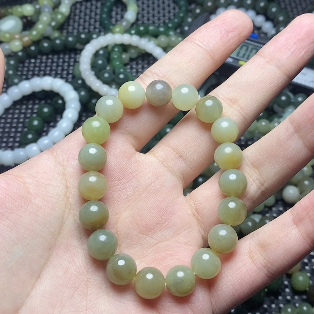 和田玉未镶嵌手串2