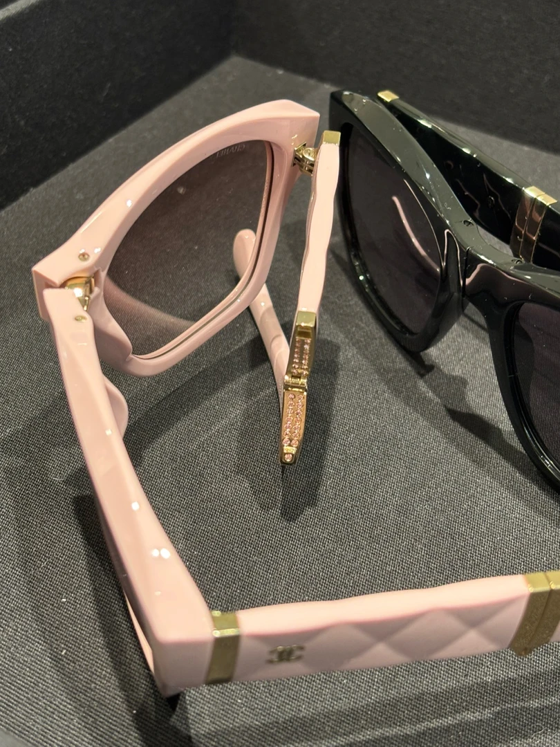 未使用 Chanel/香奈儿 香奈儿折叠墨镜粉色